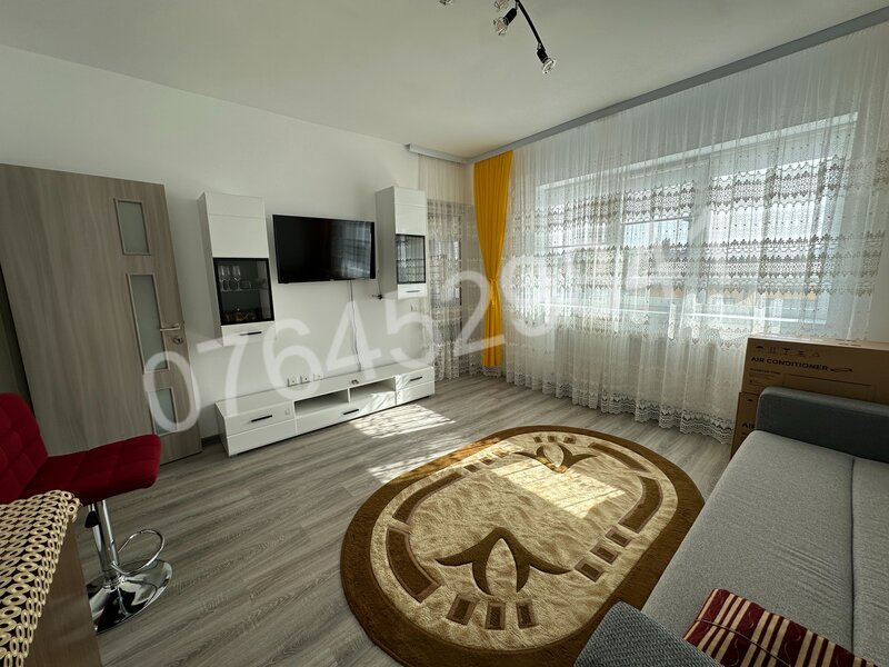 Green Belsugului, Militari langa Lidl,