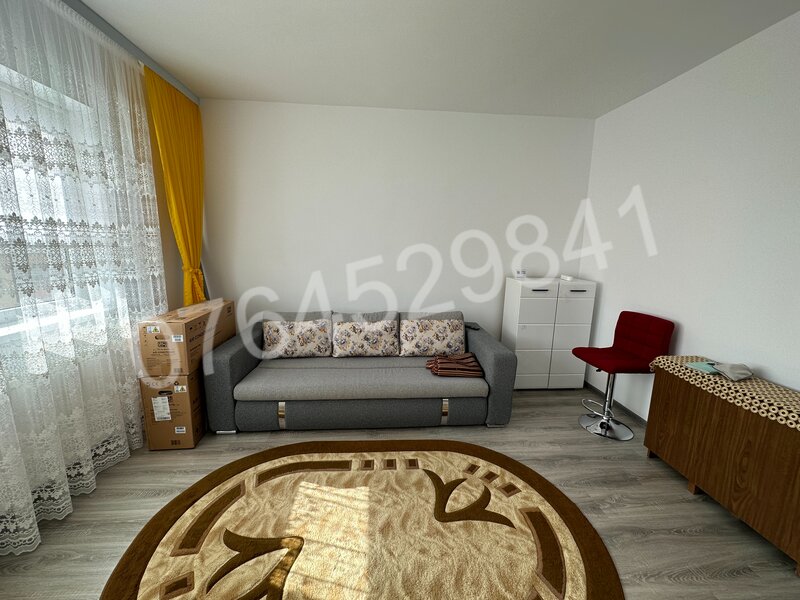 Green Belsugului, Militari langa Lidl,