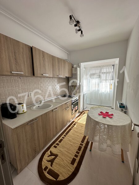 Green Belsugului, Militari langa Lidl,