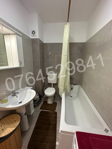 Green Belsugului, Militari langa Lidl,