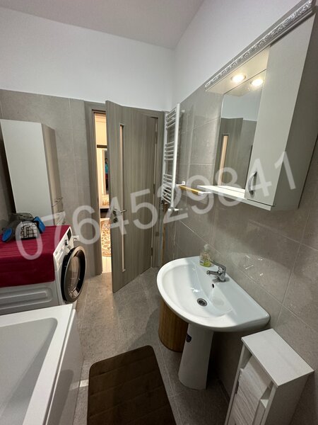 Green Belsugului, Militari langa Lidl,